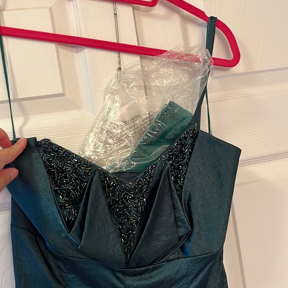 Simon Chang emerald dress Fit and Flair
